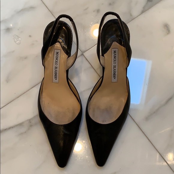 Manolo Blahnik Carolyne pumps - Picture 6 of 6